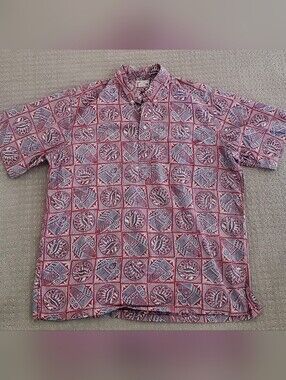 Reyn Spooner Large Men Hawaiian Shirt  Reverse Pattern of tapa blocks and shell